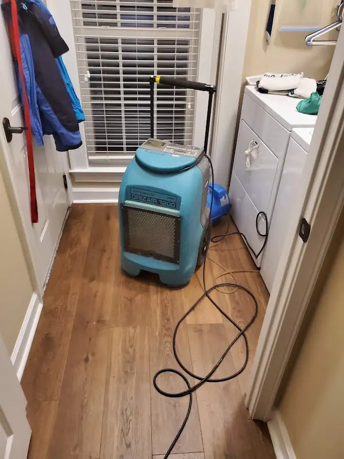 Commercial dehumidifier deployed for Flood Damage Cleanup in Nolanville